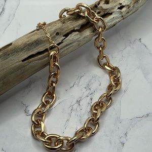 BRAND NEW Express 18” Gold Link Necklace.